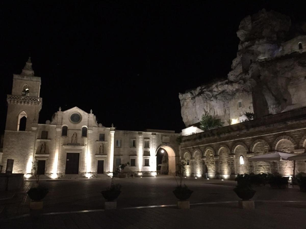 Fiore Di Loto Apartment Matera Bagian luar foto
